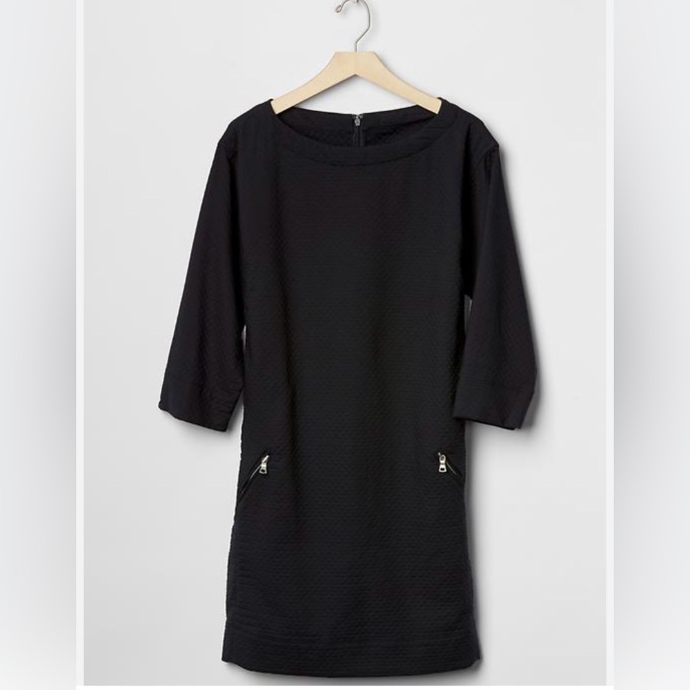 Gap Dress, Super Dark Navy with Zipper Pockets, Size Small. Great Condition